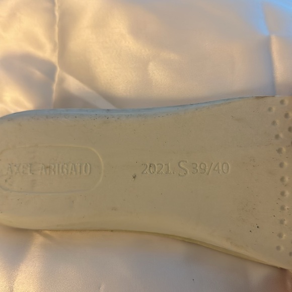 Axel Arigato 1.40MM with blue and silver bird detail. Size 40 EU, 9 US. - Picture 12 of 13